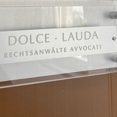 Türschild Dolce Lauda Niederlassung Udine